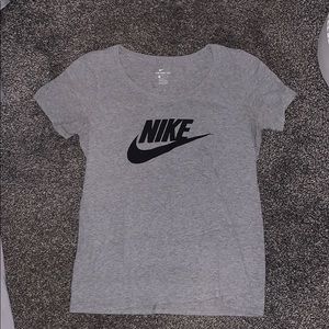 Nike T-shirt